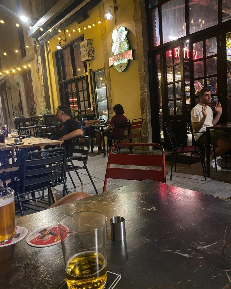 Cerveja em Old Town Paphos