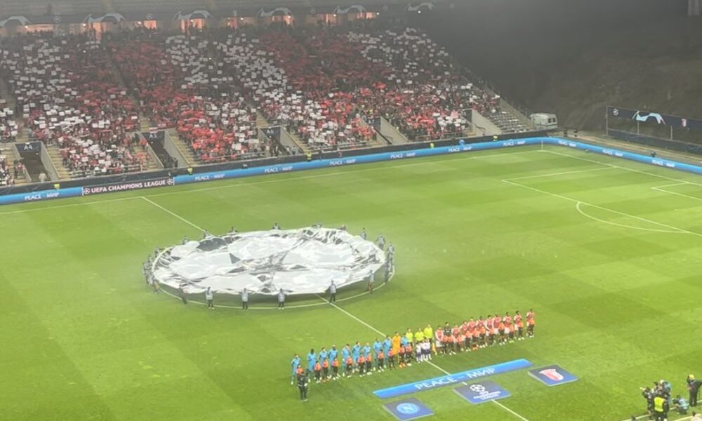 hino assistir jogo champions league