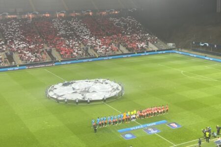 hino assistir jogo champions league