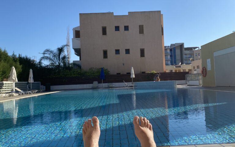 capa piscina casa em paphos