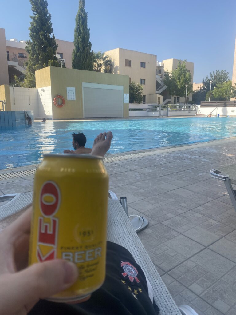 piscina cerveja paphos