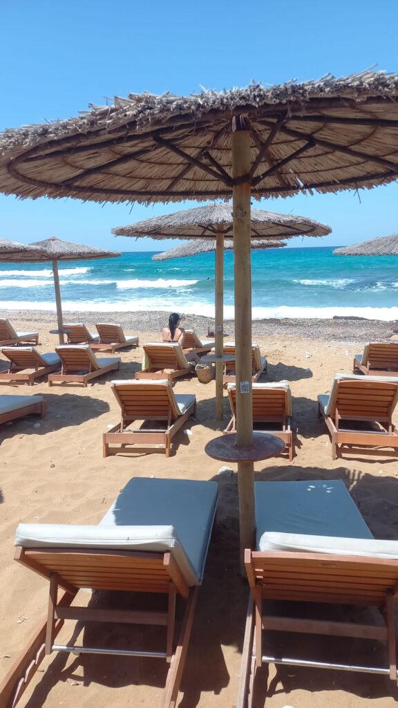 sandy beach paphos praia