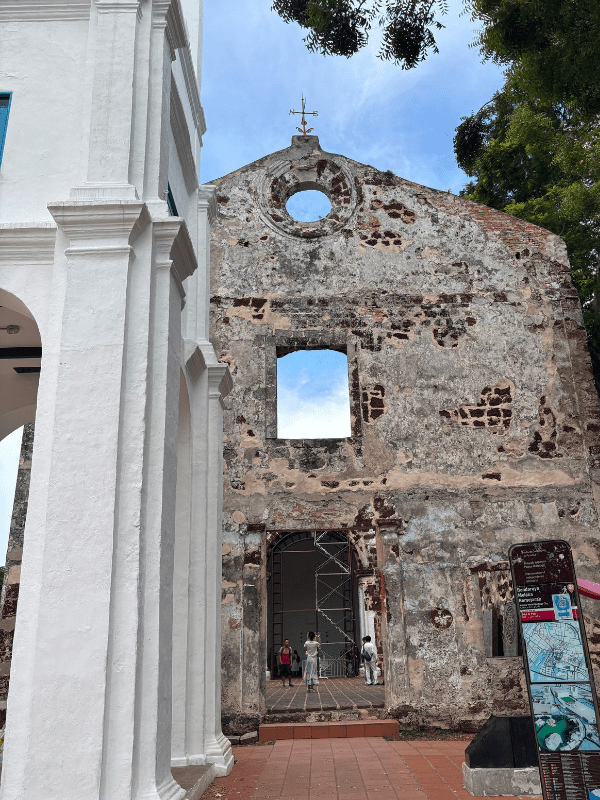 Ruínas da Igreja São Paulo